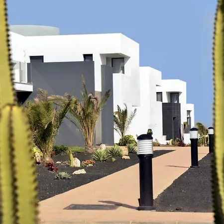 Apartamento Azul Vv -fuerteventura Site- Jacuzzi, Aire Acondicionado, Solarium , Terraza Vistas Panoramicas, Diseno , Luxury, Fuerteventura Site * La Oliva