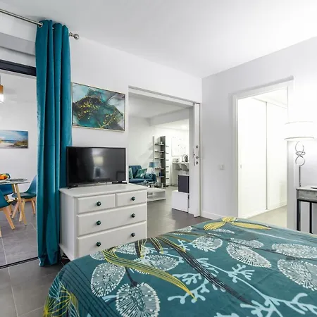 Apartamento Azul Vv -fuerteventura Site- Jacuzzi, Aire Acondicionado, Solarium , Terraza Vistas Panoramicas, Diseno , Luxury, Fuerteventura Site