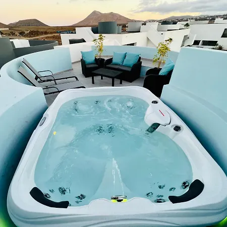 Apartamento Azul Vv -fuerteventura Site- Jacuzzi, Aire Acondicionado, Solarium , Terraza Vistas Panoramicas, Diseno , Luxury, Fuerteventura Site
